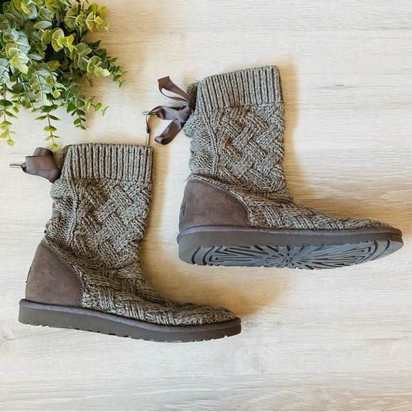 UGG Lottie Knit Boots Gray Sz 5 - Picture 2 of 8